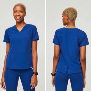 NWT FIGS Limited Edition Electric Blue
Auburn Tailored V-Neck Scrub Top - Medium